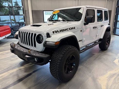 Used 2022 Jeep Wrangler Unlimited Rubicon w/ Trailer Tow Package AWD/4WD image 3