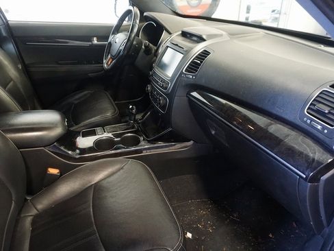 Used 2015 Kia Sorento SX image 21