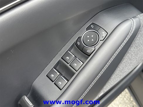 Certified 2025 Ford Mustang Mach-E Premium image 18