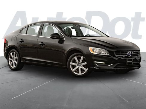Used 2016 Volvo S60 T5 Premier image 1