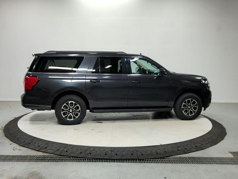 Used 2024 Ford Expedition Max XLT AWD/4WD image 9