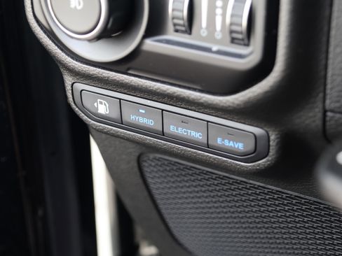 Used 2021 Jeep Wrangler Unlimited Sahara image 16