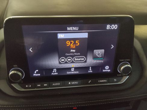 Used 2023 Nissan Rogue S FWD image 25