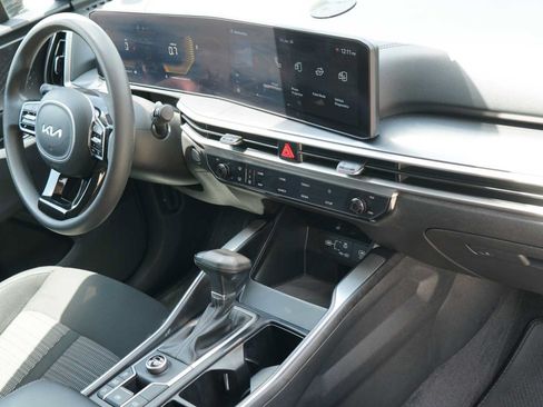 Certified 2024 Kia Sorento LX FWD image 24