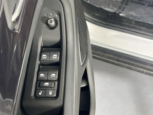 Used 2022 Jeep Grand Cherokee Altitude image 17