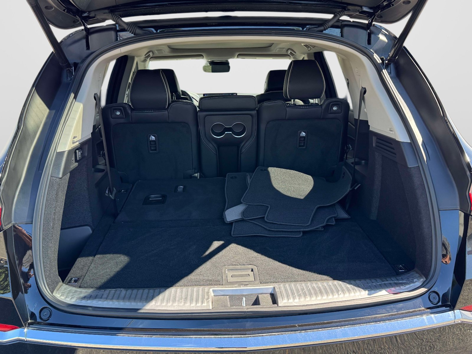 Certified 2026 Acura MDX w/ Advance Package AWD/4WD image 12