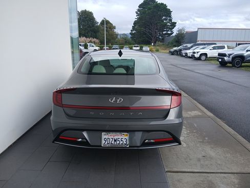 Used 2023 Hyundai Sonata SE w/ Cargo Package image 8