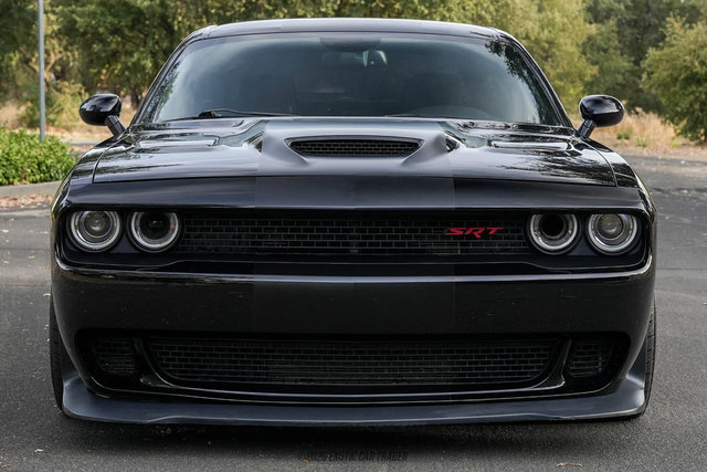 Used 2016 Dodge Challenger SRT Hellcat RWD image 13