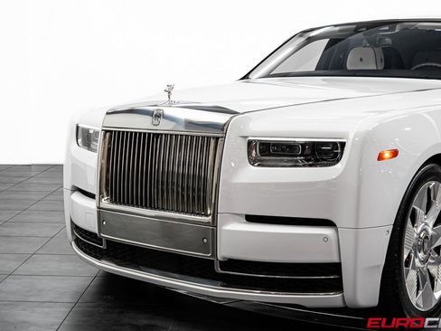 Used 2023 Rolls-Royce Phantom Sedan w/ The Phantom Package RWD image 14