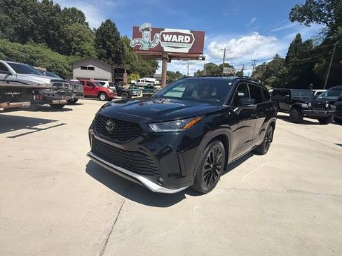 Used 2023 Toyota Highlander XSE AWD/4WD image 18