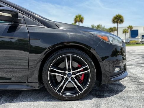 Used 2015 Ford Focus ST w/ Equipment Group 401A image 3