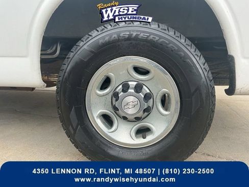 Used 2017 Chevrolet Express 3500 LT w/ LT Preferred Equipment Group RWD image 8