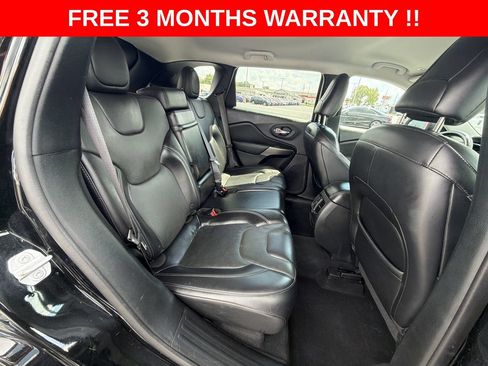 Used 2019 Jeep Cherokee Limited AWD/4WD image 21