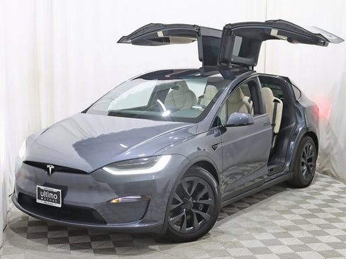 Used 2022 Tesla Model X image 7