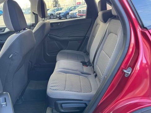 Used 2022 Ford Escape SE w/ SE Sport Appearance Package image 17