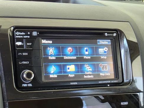 Used 2012 Toyota Sequoia SR5 RWD image 19