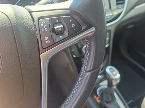Used 2022 Buick Encore Preferred FWD image 16