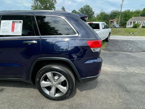 Used 2014 Jeep Grand Cherokee Limited w/ Luxury Group II AWD/4WD image 5