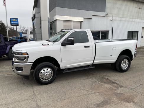 New 2026 RAM 3500 Tradesman image 8