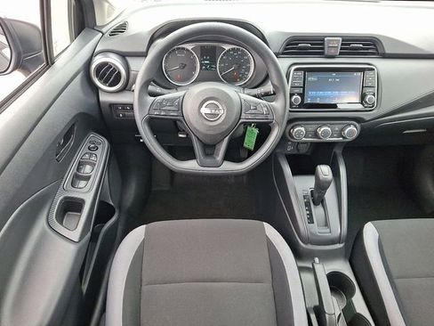 Used 2025 Nissan Versa S FWD image 11