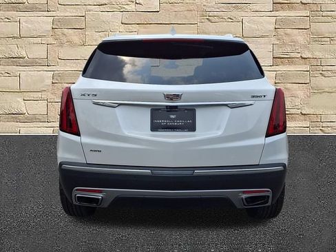 Used 2022 Cadillac XT5 Premium Luxury w/ Platinum Package AWD/4WD image 3