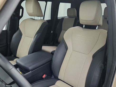 Used 2024 Lexus GX 550 image 32