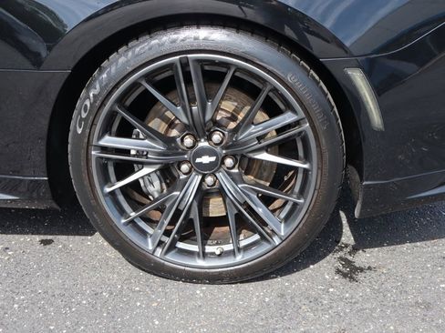 Used 2018 Chevrolet Camaro ZL1 RWD image 37