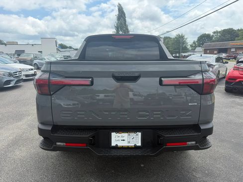 Used 2025 Hyundai Santa Cruz SE AWD/4WD image 4