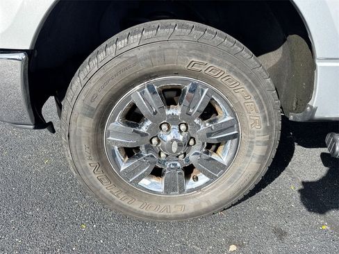 Used 2012 Ford F150 XLT w/ XLT Chrome Pkg image 24