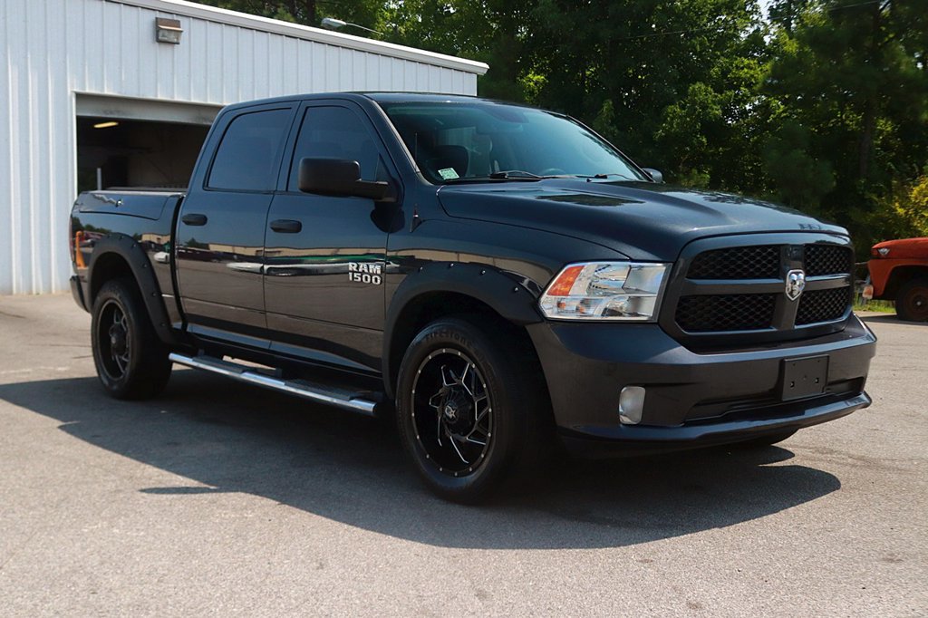 Used 2015 RAM 1500 Express AWD/4WD image 3