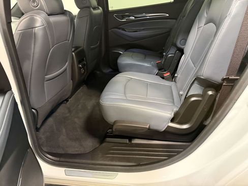 Used 2023 Buick Enclave Essence AWD/4WD image 47