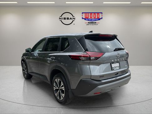 Used 2022 Nissan Rogue SV FWD image 7