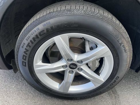 Used 2023 Audi Q5 2.0T Premium w/ Convenience Package image 18