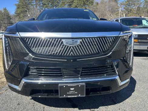 New 2025 Cadillac Escalade IQ Luxury 2 AWD/4WD image 3