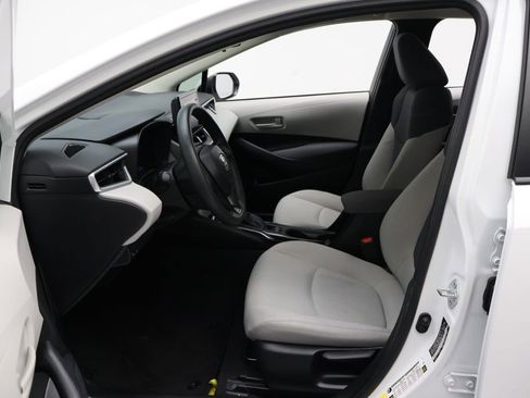 Certified 2022 Toyota Corolla L image 14