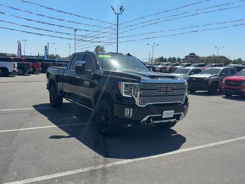 Used 2023 GMC Sierra 2500 Denali w/ Denali Black Diamond Edition AWD/4WD image 9