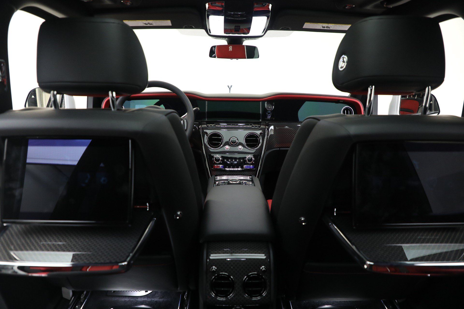 Certified 2025 Rolls-Royce Cullinan Black Badge AWD/4WD image 32