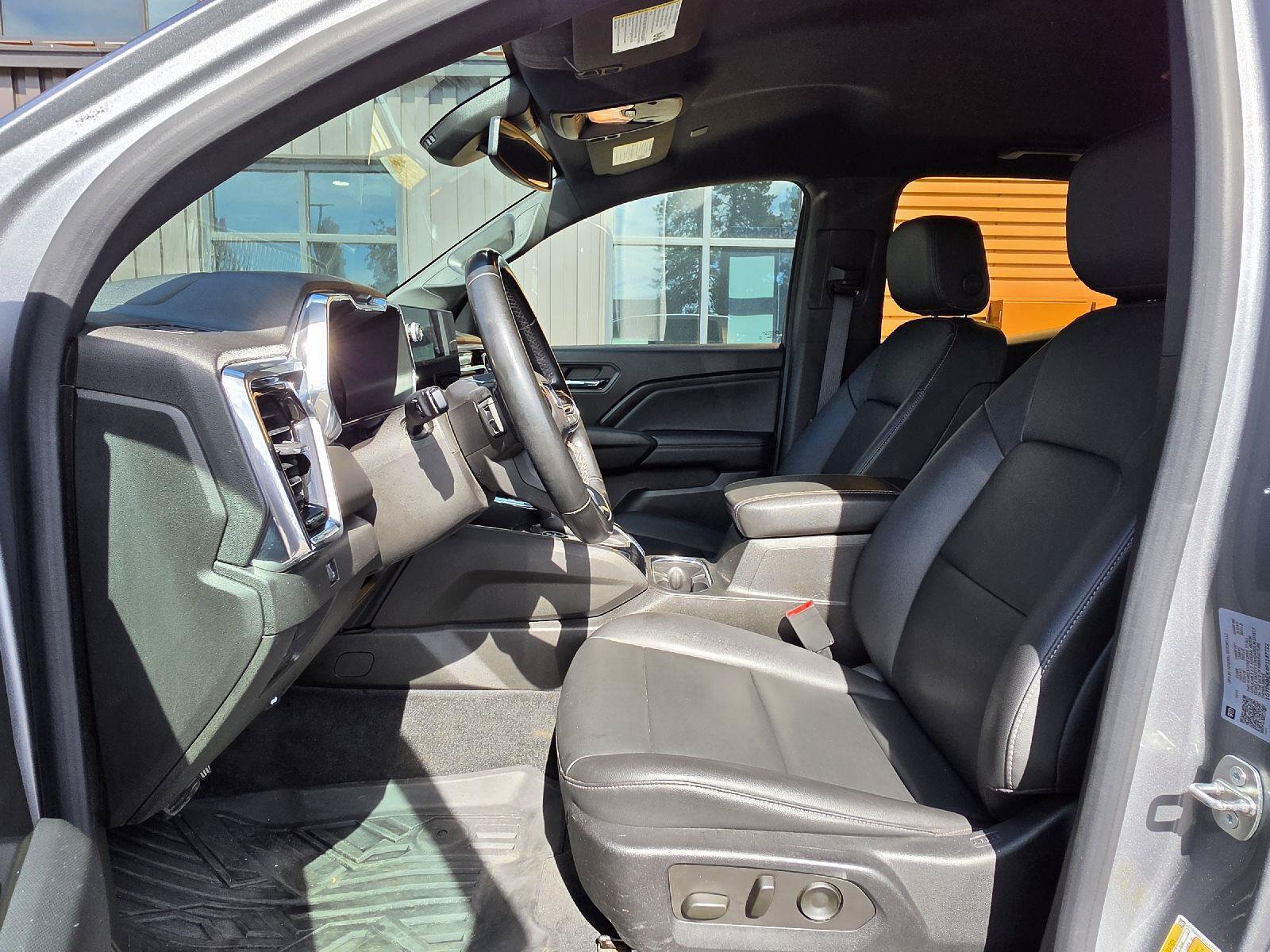 Used 2023 GMC Canyon Elevation w/ Elevation Premium Package AWD/4WD image 11