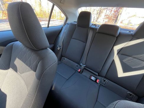 Used 2025 Toyota Corolla LE image 33