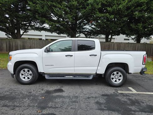 Used 2020 GMC Canyon 2WD Crew Cab image 3