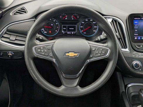 Used 2020 Chevrolet Malibu LT FWD image 23