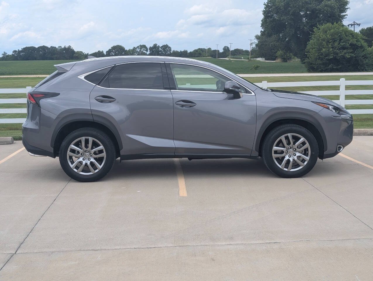 Used 2016 Lexus NX 200t AWD image 3