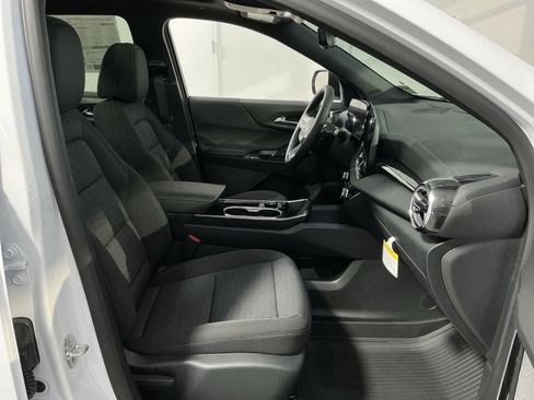 New 2026 Chevrolet Equinox LT w/ Safety and Technology Package image 34