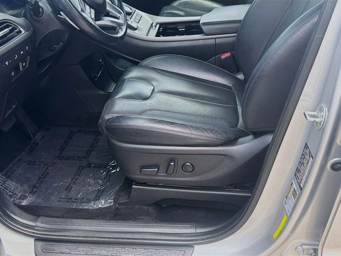Used 2022 Hyundai Palisade SEL w/ 8P Bench Seat Package FWD image 15