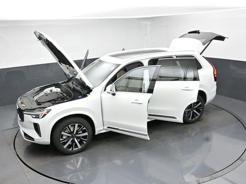 New 2026 Volvo XC90 B6 Core w/ Protection Package Premier image 51