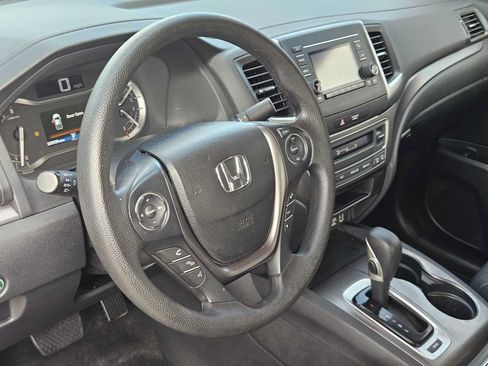 Used 2019 Honda Ridgeline RT image 2