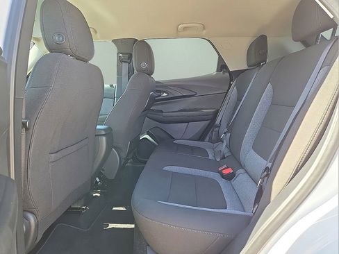 Used 2025 Chevrolet TrailBlazer LT FWD image 15