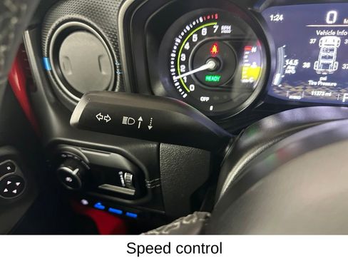 Used 2025 Jeep Wrangler Unlimited Rubicon 4xe w/ Convenience Group AWD/4WD image 40