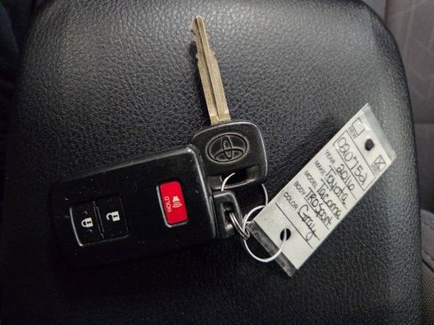 Used 2016 Toyota Tacoma TRD Sport image 52