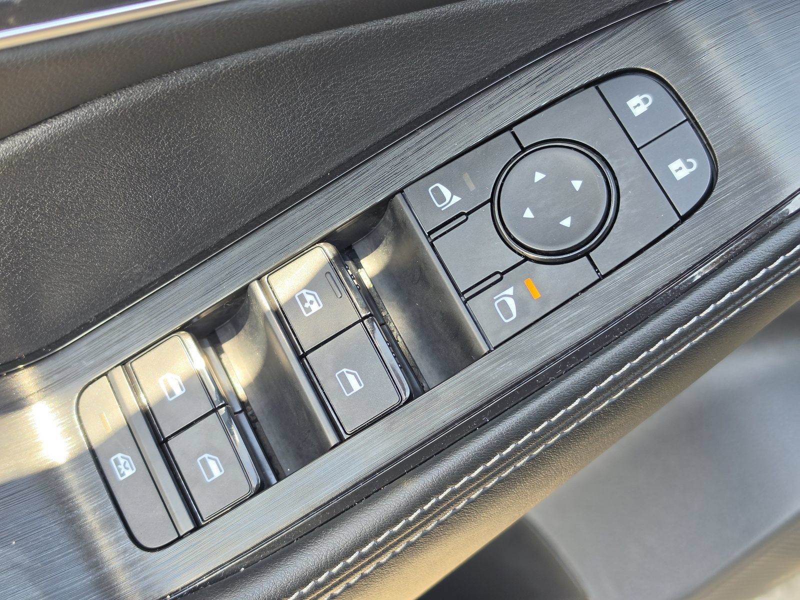 Used 2026 Nissan Rogue Platinum AWD/4WD image 21